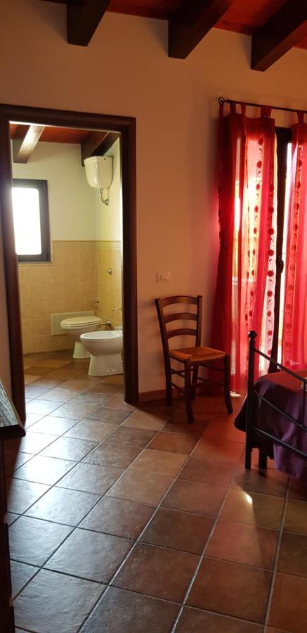 مبيت وإفطار SantʼAntìoco Bed & Breakfast S' Accorru المظهر الخارجي الصورة