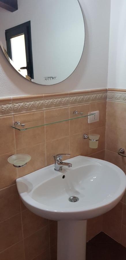 مبيت وإفطار SantʼAntìoco Bed & Breakfast S' Accorru المظهر الخارجي الصورة